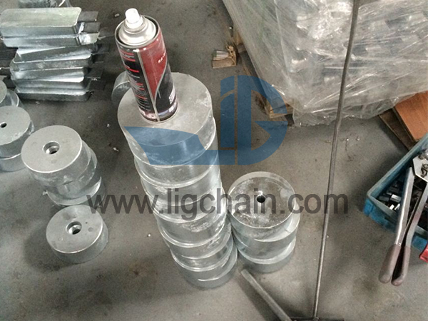 Sacrificial magnesium condenser anode for water tank 
